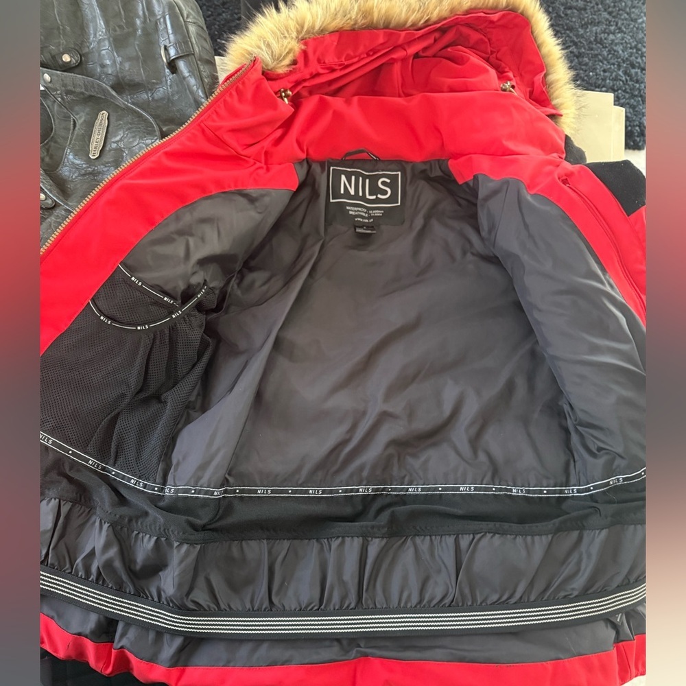 NILS Red Quilted Ski Jacket Fur Hood Waterproof Womens Winter Coat Size 8 - Picture 4 of 9